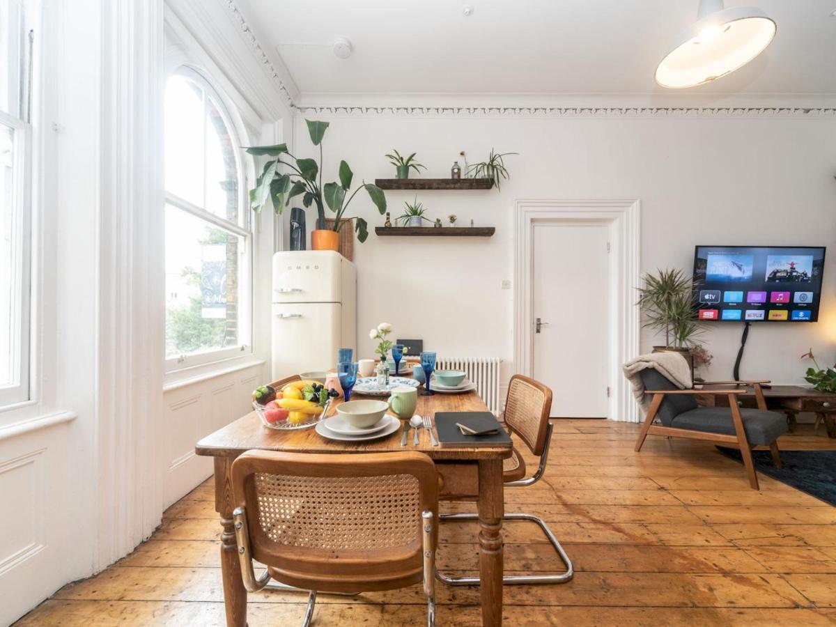 Pass The Keys Rustic And Quirky Flat In Charming Charlton Village London Exterior photo